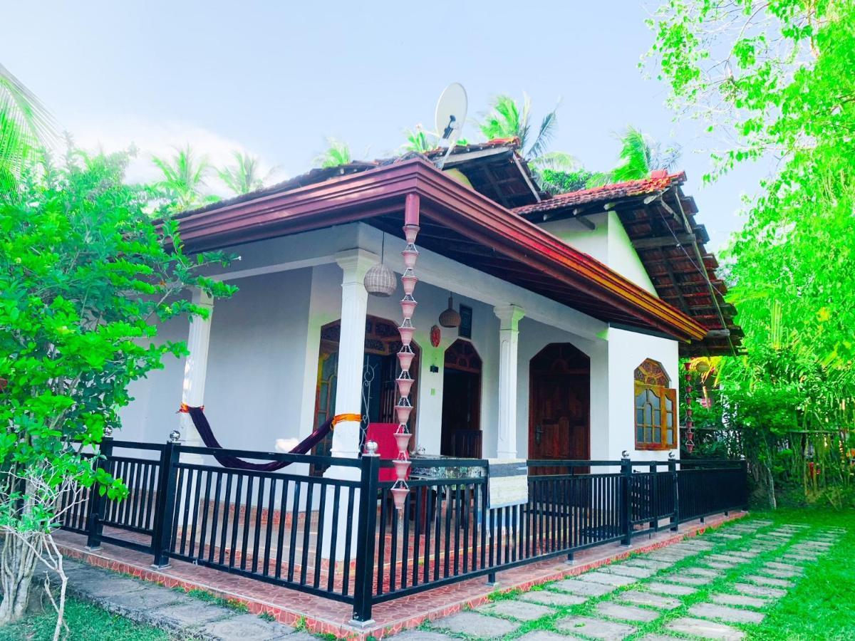 Kawshan Home Stay Dickwella Exterior foto